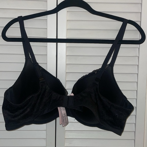 Victoria's Secret Body by Victoria Full Coverage Push Up Bra, Black 38C - Picture 4 of 4